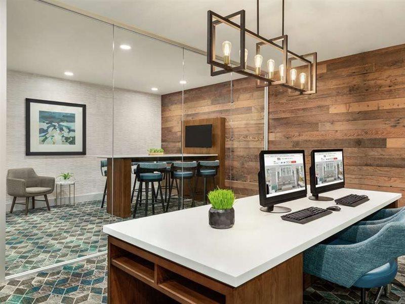 Hilton Garden Inn Seattle Airport Сиатак Екстериор снимка