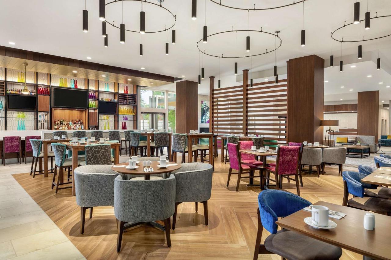 Hilton Garden Inn Seattle Airport Сиатак Екстериор снимка