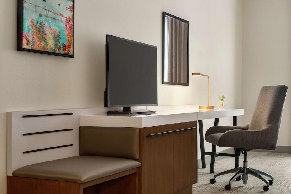 Hilton Garden Inn Seattle Airport Сиатак Екстериор снимка